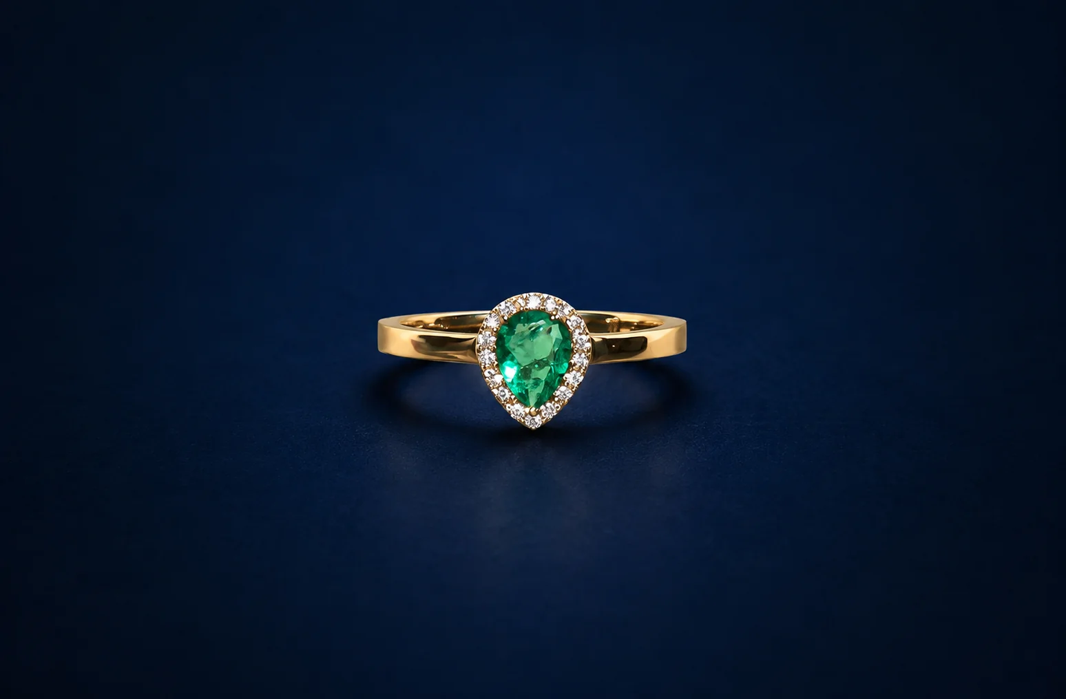 Anillo Pear Lágrima
